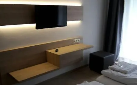 Hotel Ahorn 3*