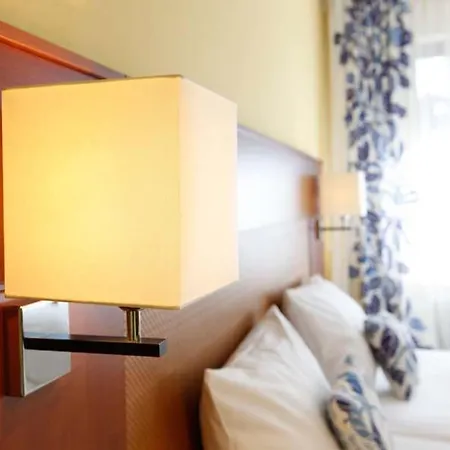 Hotel Ahorn Munich